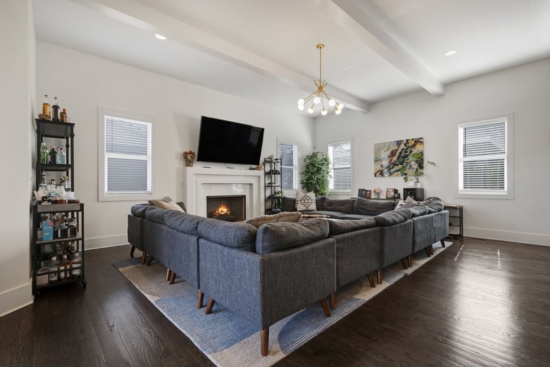 1029 Cheatham Pl, Nashville, TN 37208