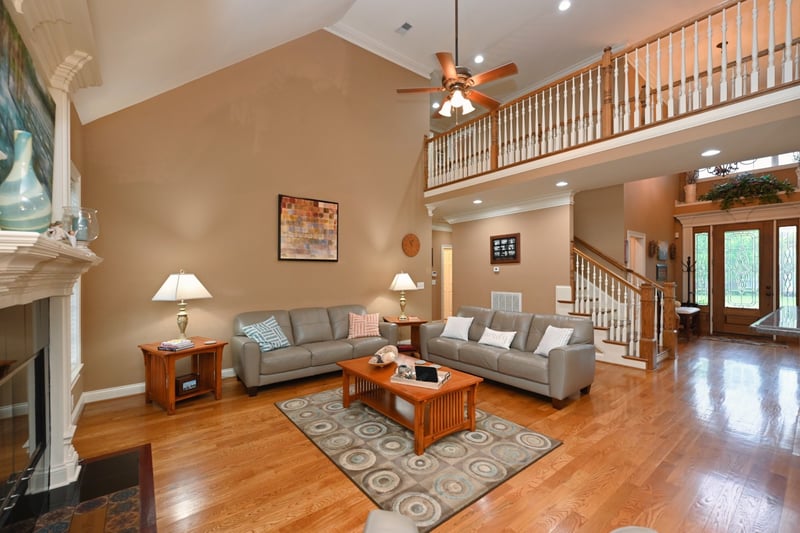 1043 Dorset Dr, Hendersonville, TN 37075