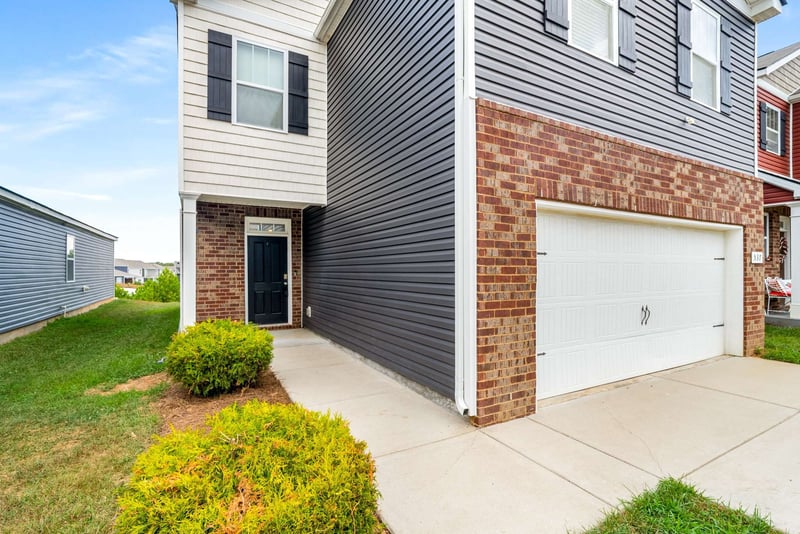 537 Spangler Ln, Ashland City, TN 37015