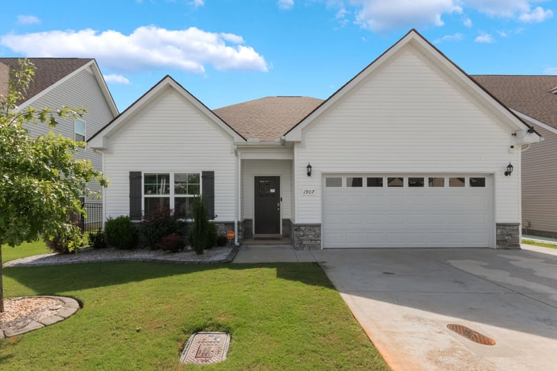 1907 Albarado Trl, Murfreesboro, TN 37128