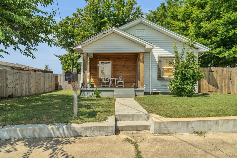 514 8th Ave, Springfield, TN 37172