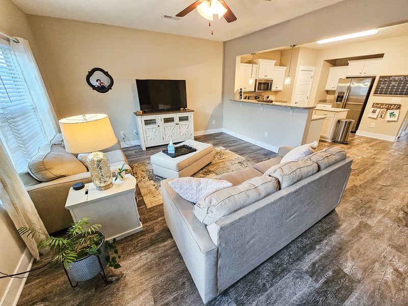 2410 Lightbend Dr, Murfreesboro, TN 37127