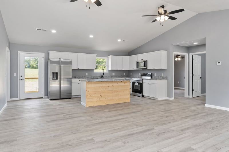 420 Salt Lick Creek Rd, Pleasant Shade, TN 37145