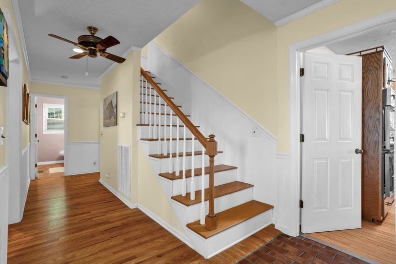 1057 Hillview Dr, Hendersonville, TN 37075