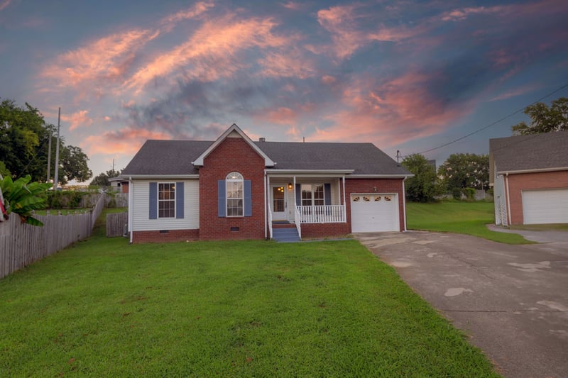 909 Avery Green Ct, Old Hickory, TN 37138