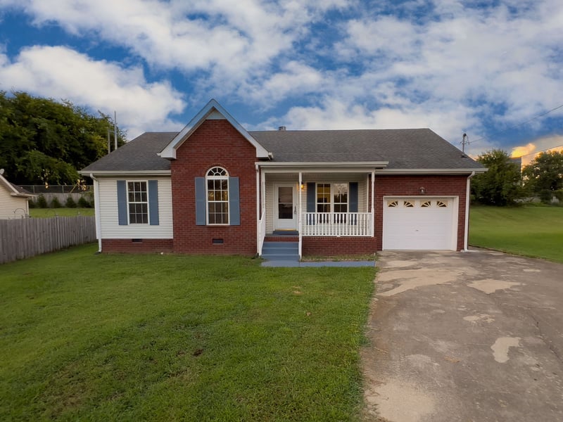 909 Avery Green Ct, Old Hickory, TN 37138