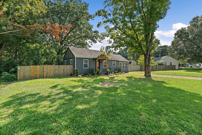 2614 Live Oak Rd, Nashville, TN 37210