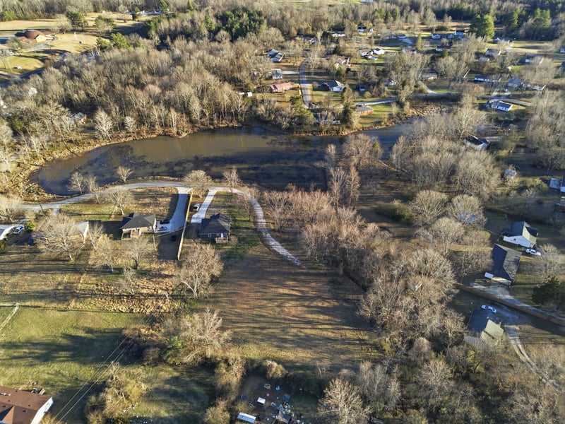 Rambaugh , Burns, TN 37029