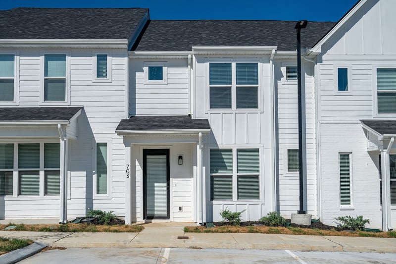 703 Laura Ward Pl, Lebanon, TN 37087