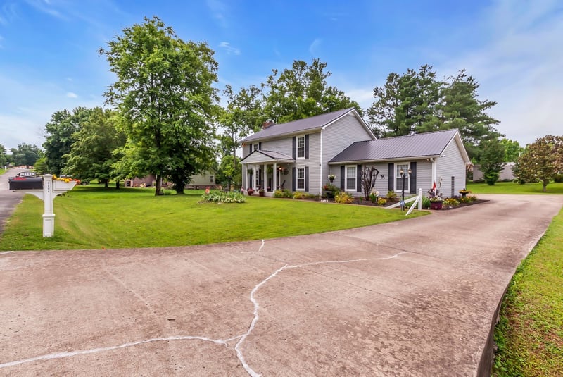 1304 Jewell Dr, Columbia, TN 38401