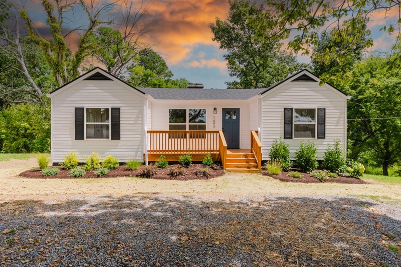 1646 Pleasant Grove Rd, Westmoreland, TN 37186