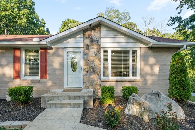 1001 Issac Clifton Rd, Chapmansboro, TN 37035