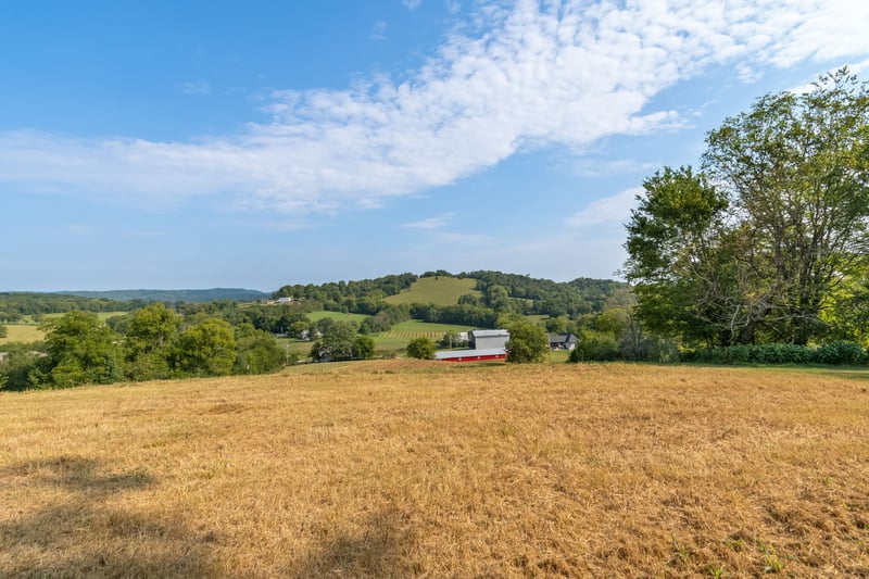 2868 Pullens Mill Rd, Culleoka, TN 38451