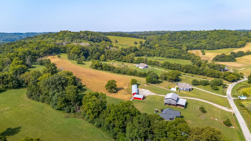 2868 Pullens Mill Rd, Culleoka, TN 38451