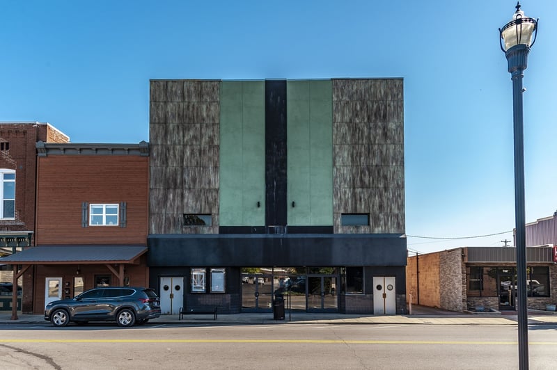 718 S Main St, Springfield, TN 37172