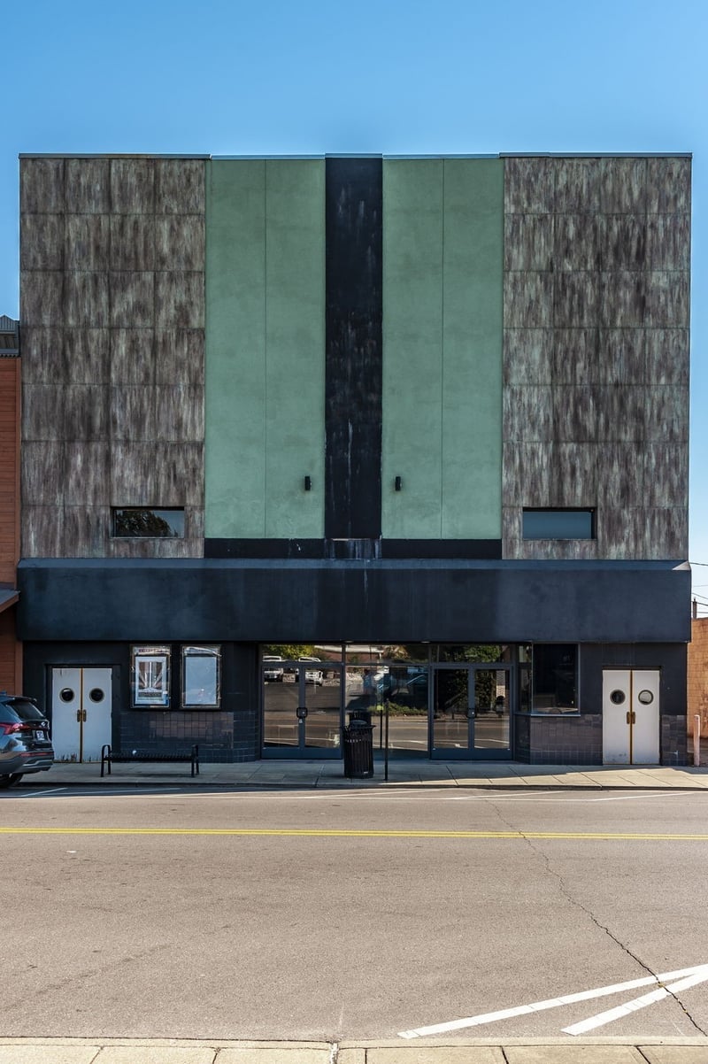 718 S Main St, Springfield, TN 37172