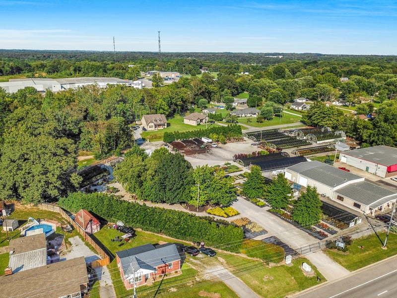 2275 Highway 41 , Greenbrier, TN 37073