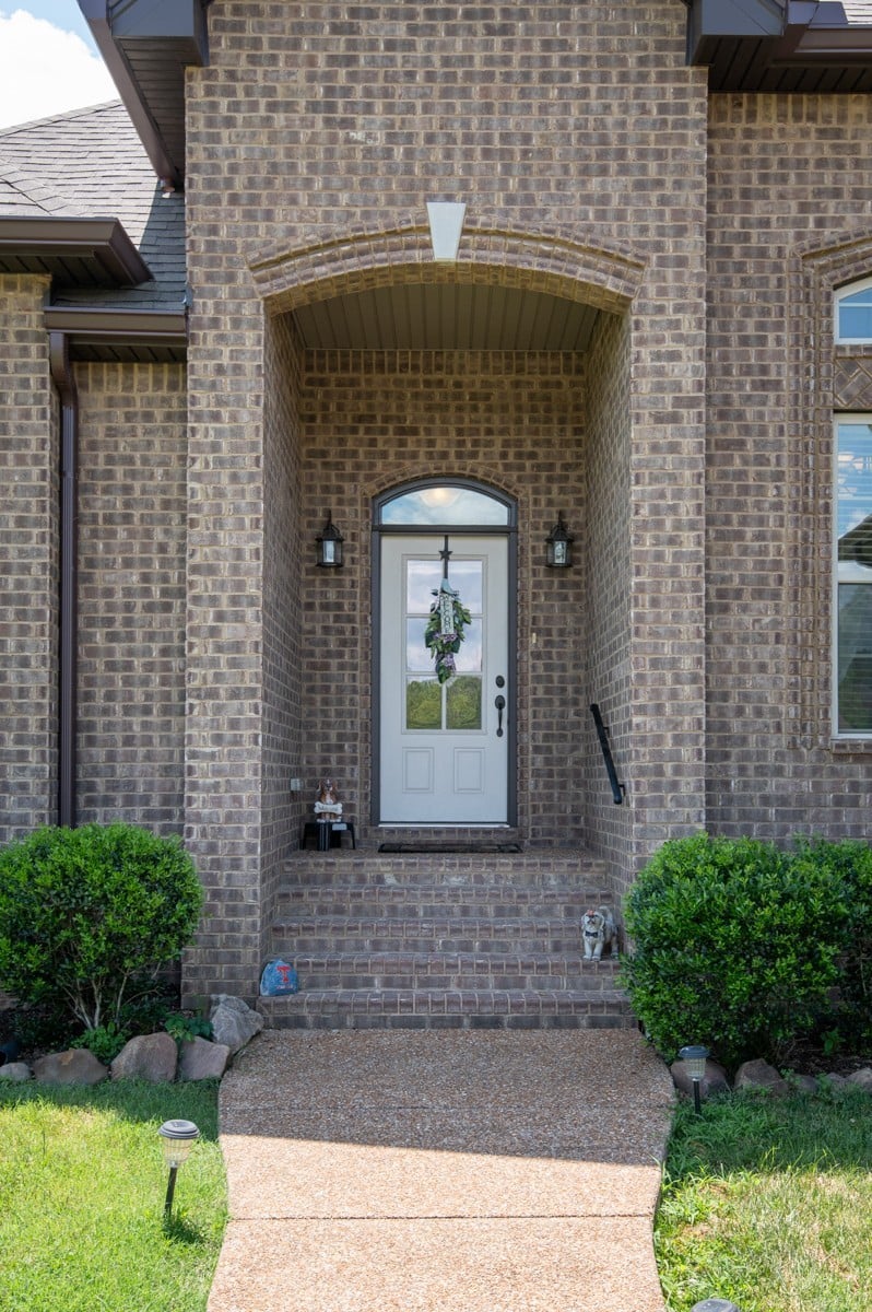 1007 Robert Lee Dr, Gallatin, TN 37066