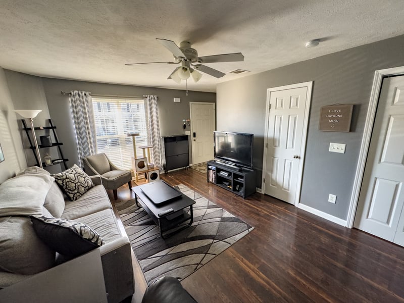 6038 Cullen Dr, La Vergne, TN 37086