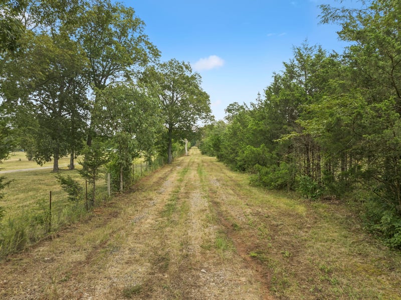 805 Chapel Hill Pike, Eagleville, TN 37060