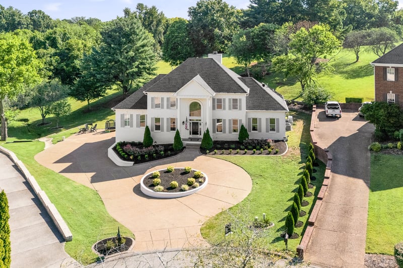 9479 Chesapeake Dr, Brentwood, TN 37027