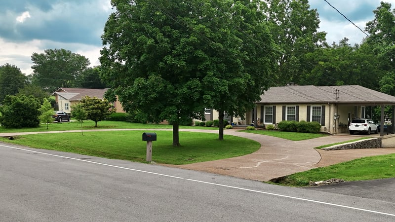 1409 Oakland Acres Dr, Madison, TN 37115