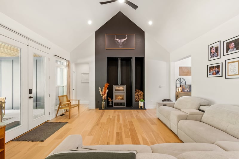 2320 Stephens Rd, Columbia, TN 38401