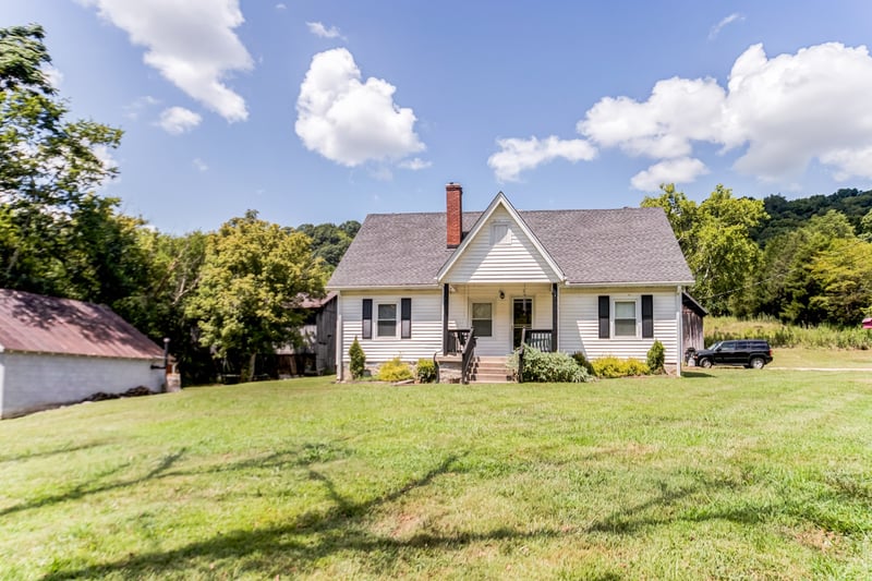 147 Sloan Branch Rd, Pleasant Shade, TN 37145