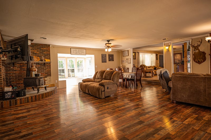 5210 Highway 49 , Vanleer, TN 37181