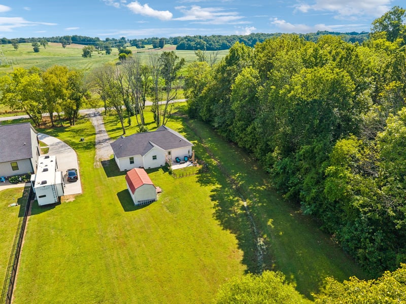 1060 Armstrong Rd, Castalian Springs, TN 37031