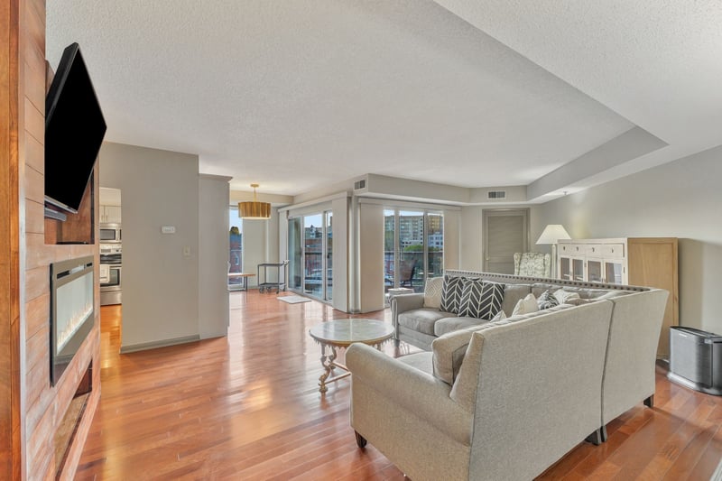 900 19th Ave #708, Nashville, TN 37212