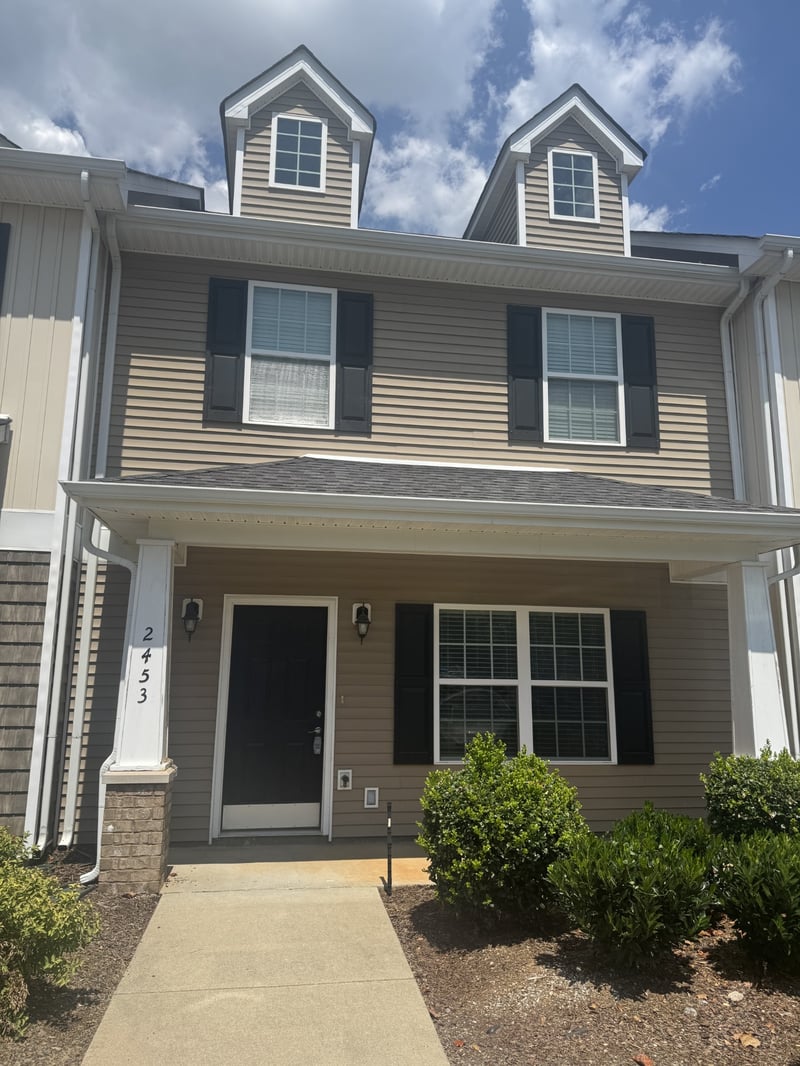 2453 New Holland Cir, Murfreesboro, TN 37128