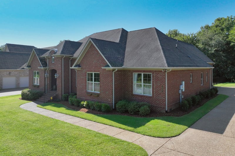 825 Piccadilly Dr, Nolensville, TN 37135