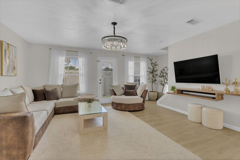 1792 Red Jacket Dr, Antioch, TN 37013