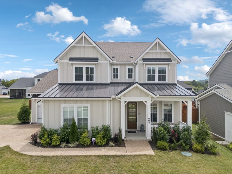 1065 Pine Creek Dr, Arrington, TN 37014