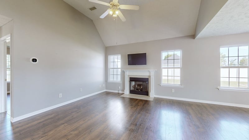 902 Fall Creek Dr, Murfreesboro, TN 37129