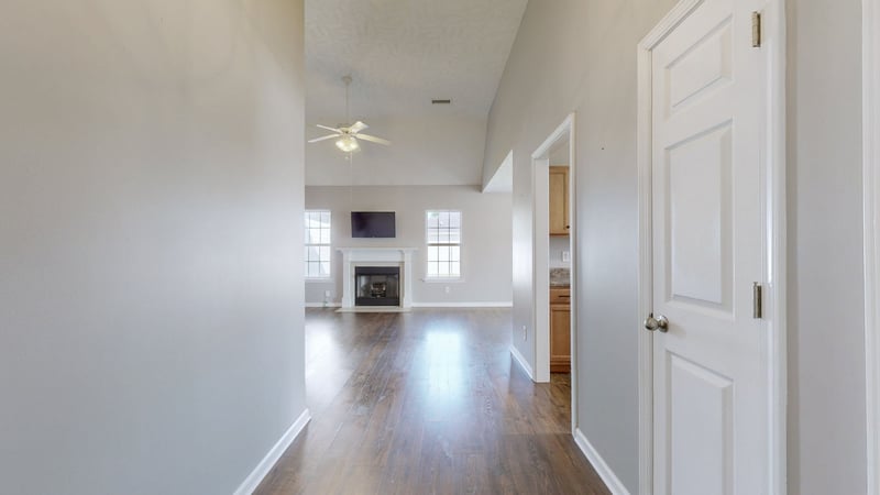 902 Fall Creek Dr, Murfreesboro, TN 37129