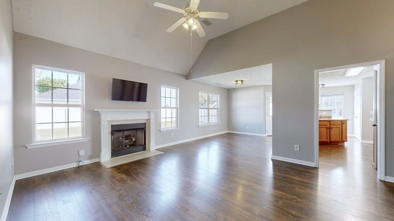 902 Fall Creek Dr, Murfreesboro, TN 37129