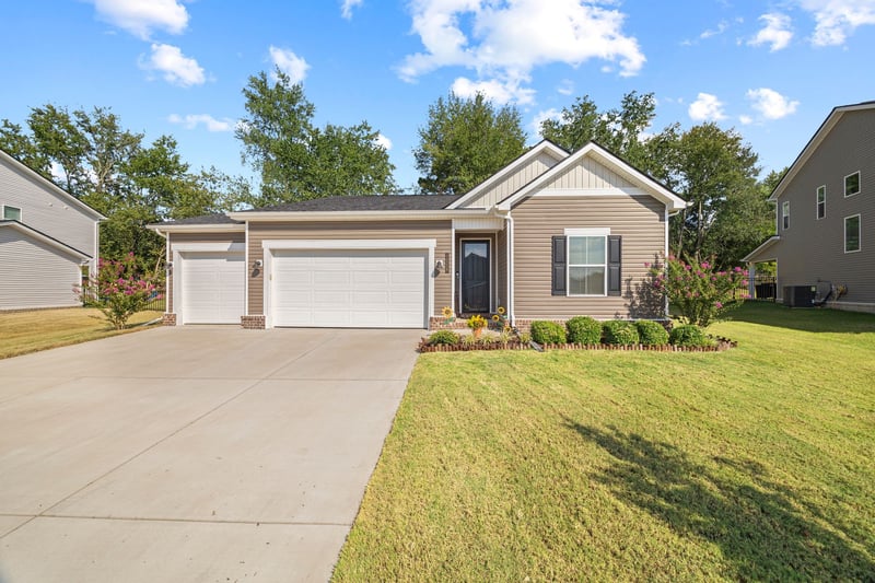 3008 Fernwood Ln, Columbia, TN 38401