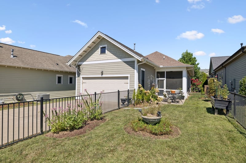 1013 Rochelle Ave, Thompsons Station, TN 37179