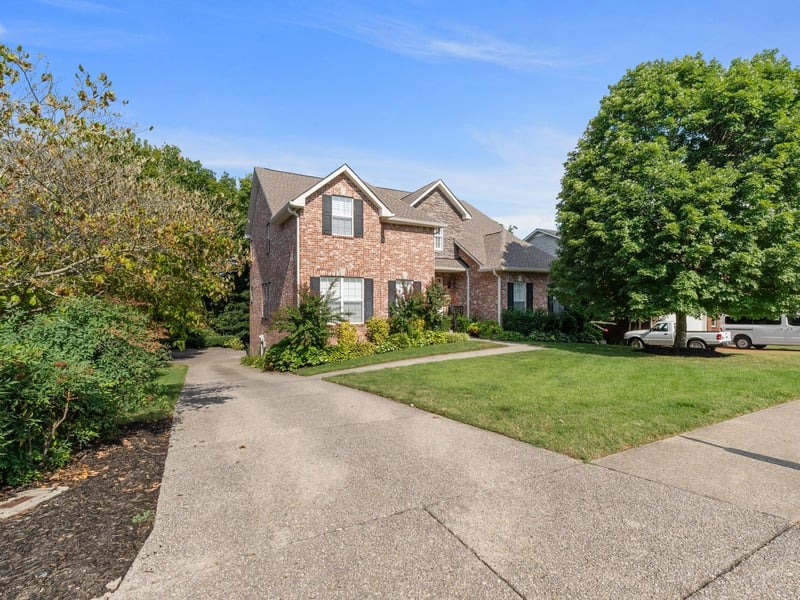 1528 Bunbury Dr, Thompsons Station, TN 37179