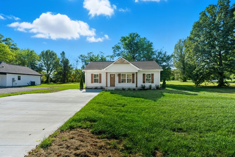 3159 Lights Chapel Rd, Greenbrier, TN 37073