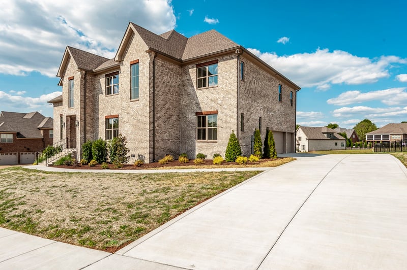 131 Scarsdale Dr, Hendersonville, TN 37075