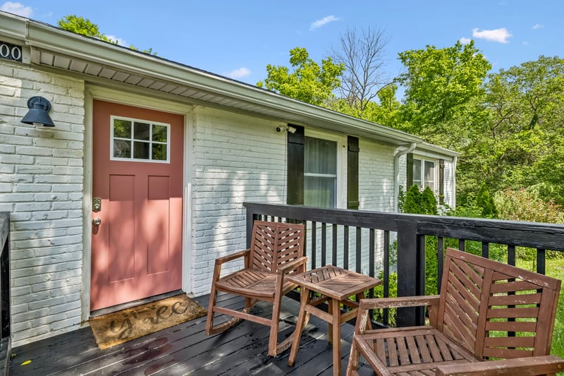 300 Finley Dr, Nashville, TN 37217