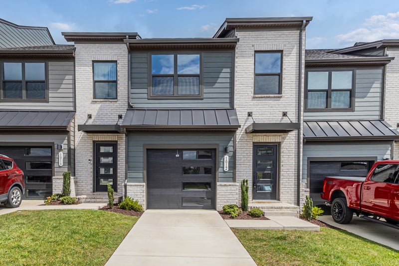 1012 Riverbrook Dr, Gallatin, TN 37066