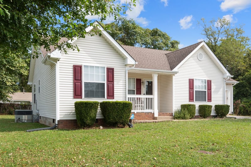 225 Avra Ct, Columbia, TN 38401