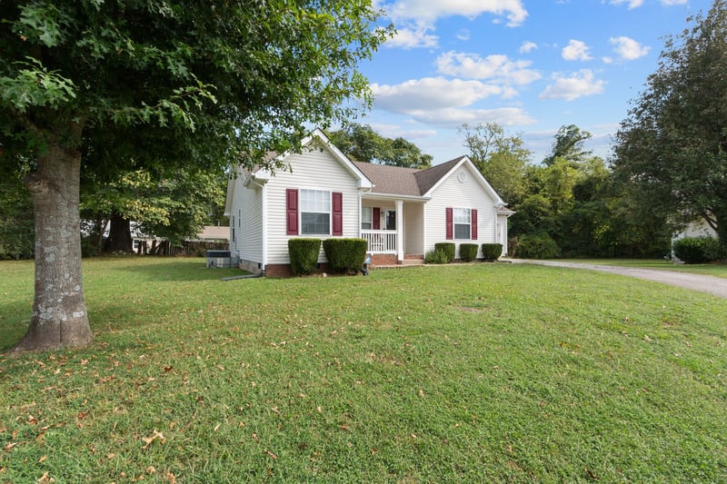 225 Avra Ct, Columbia, TN 38401