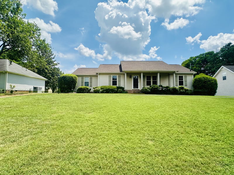 2321 Briar Bend Dr, Murfreesboro, TN 37128