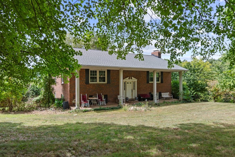 9635 Clovercroft Rd, Nolensville, TN 37135