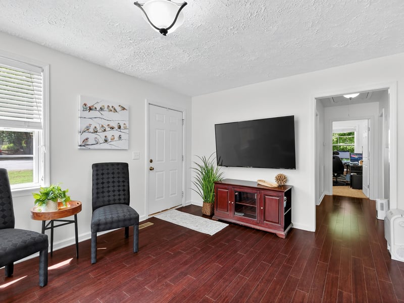 5636 Meadowcrest Ln, Nashville, TN 37209